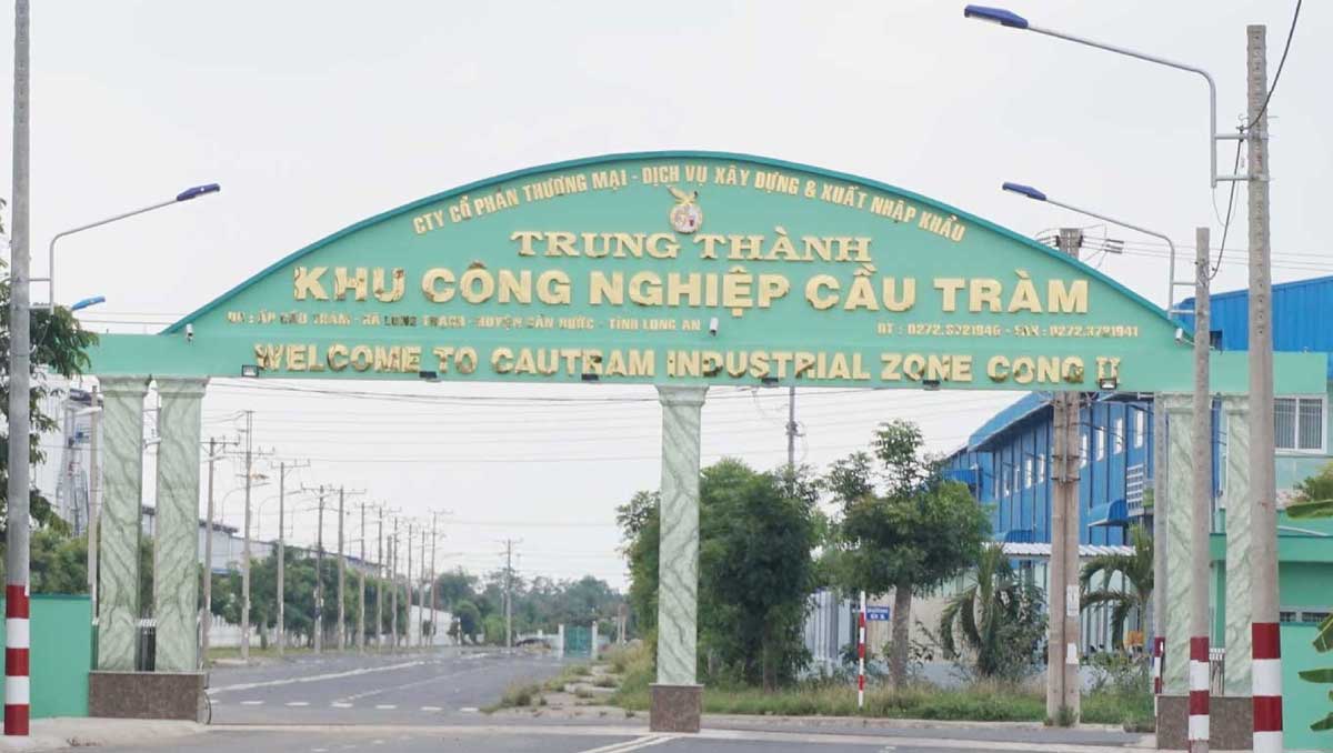 Gate of Cau Tram Industrial Park