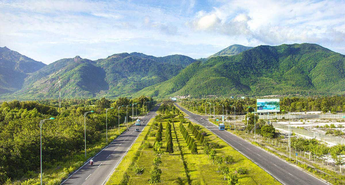 Nguyen Tat Thanh Street right at Golden Bay Cam Ranh Project Location