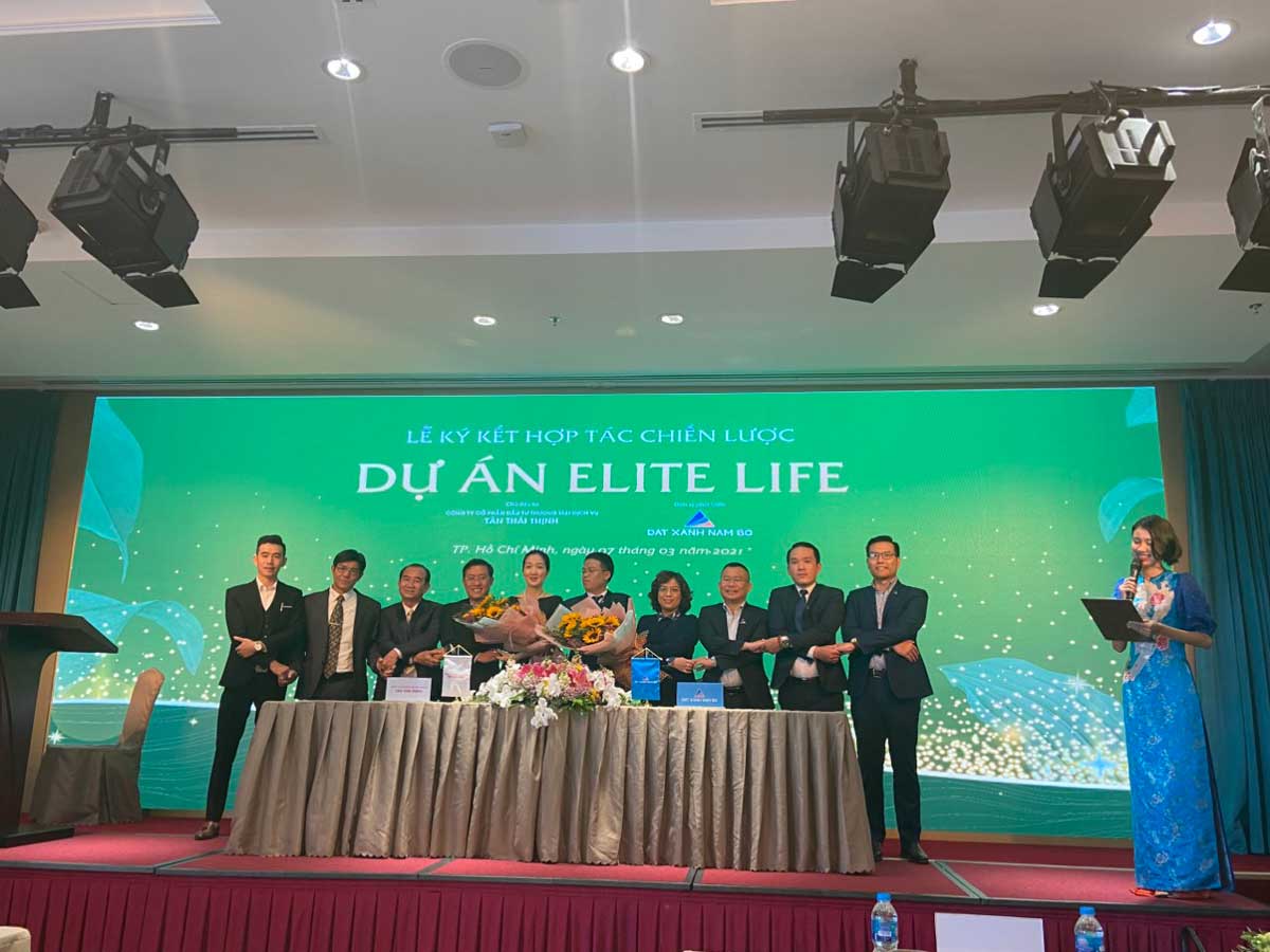 Signing cooperation agreement to develop Elite Life project