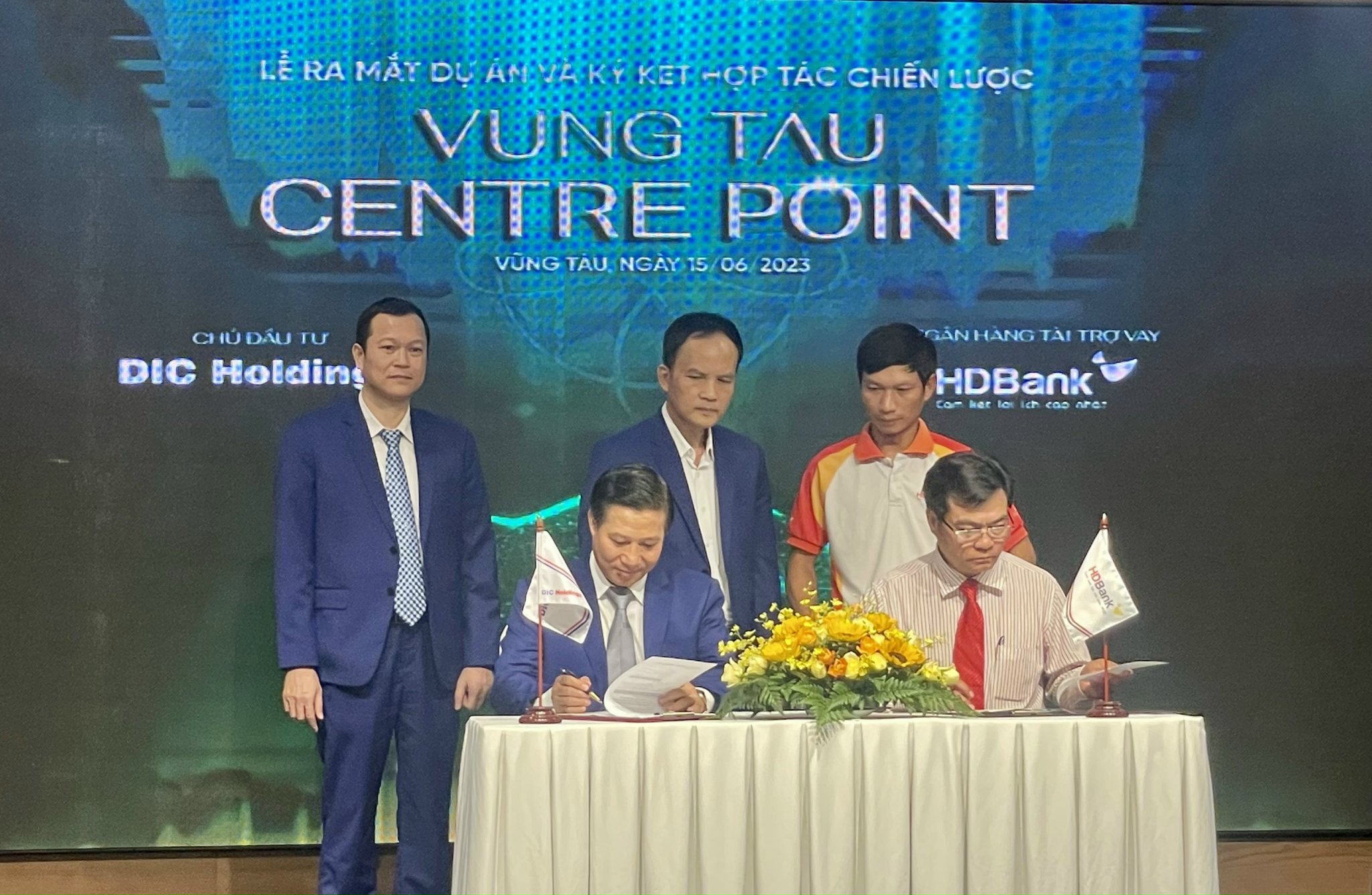 Strategic cooperation signing ceremony of Vung Tau Centre Point Project Strategic cooperation signing ceremony of Vung Tau Centre Point Project