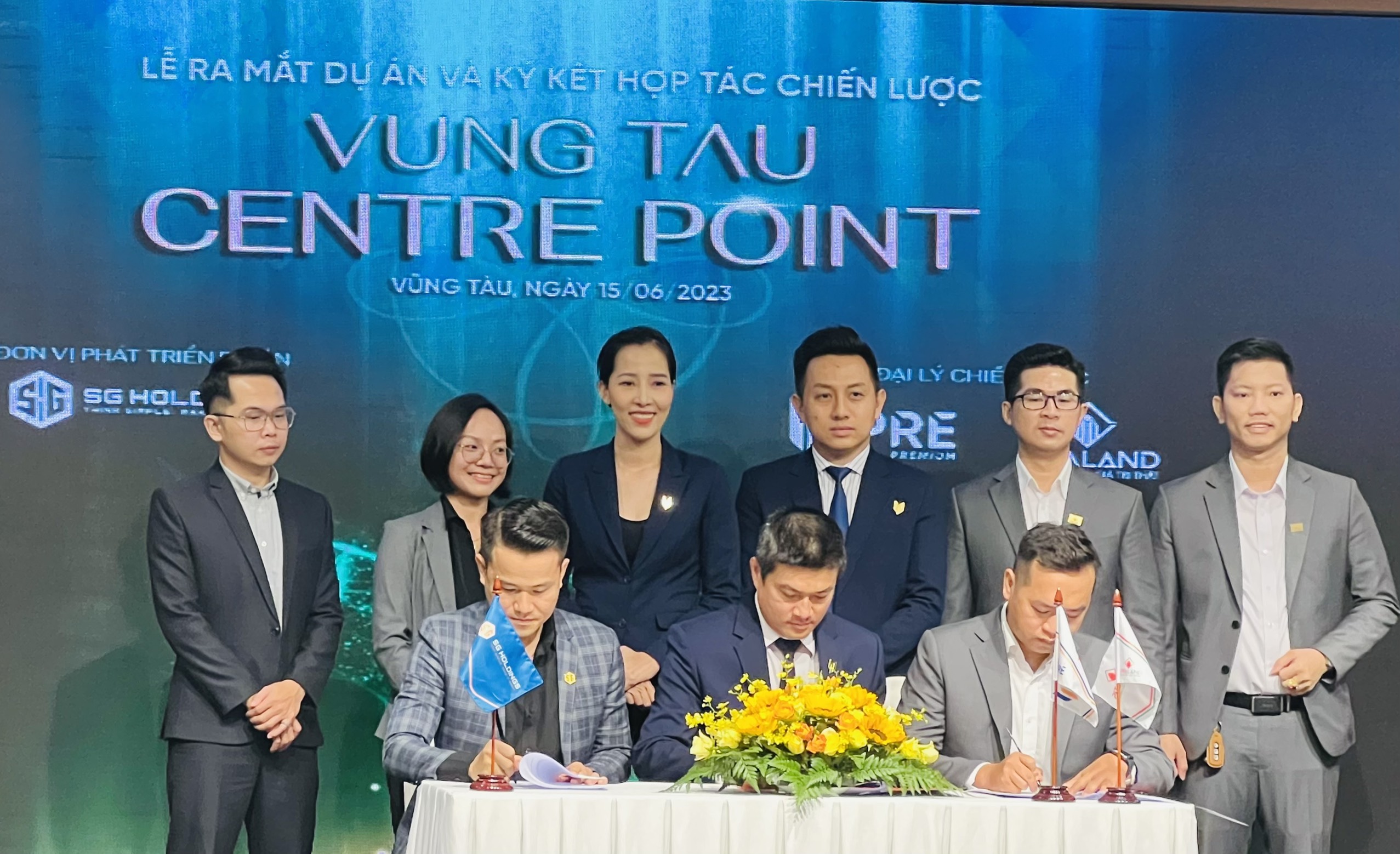 Strategic cooperation signing ceremony of Vung Tau Centre Point Project Strategic cooperation signing ceremony of Vung Tau Centre Point Project