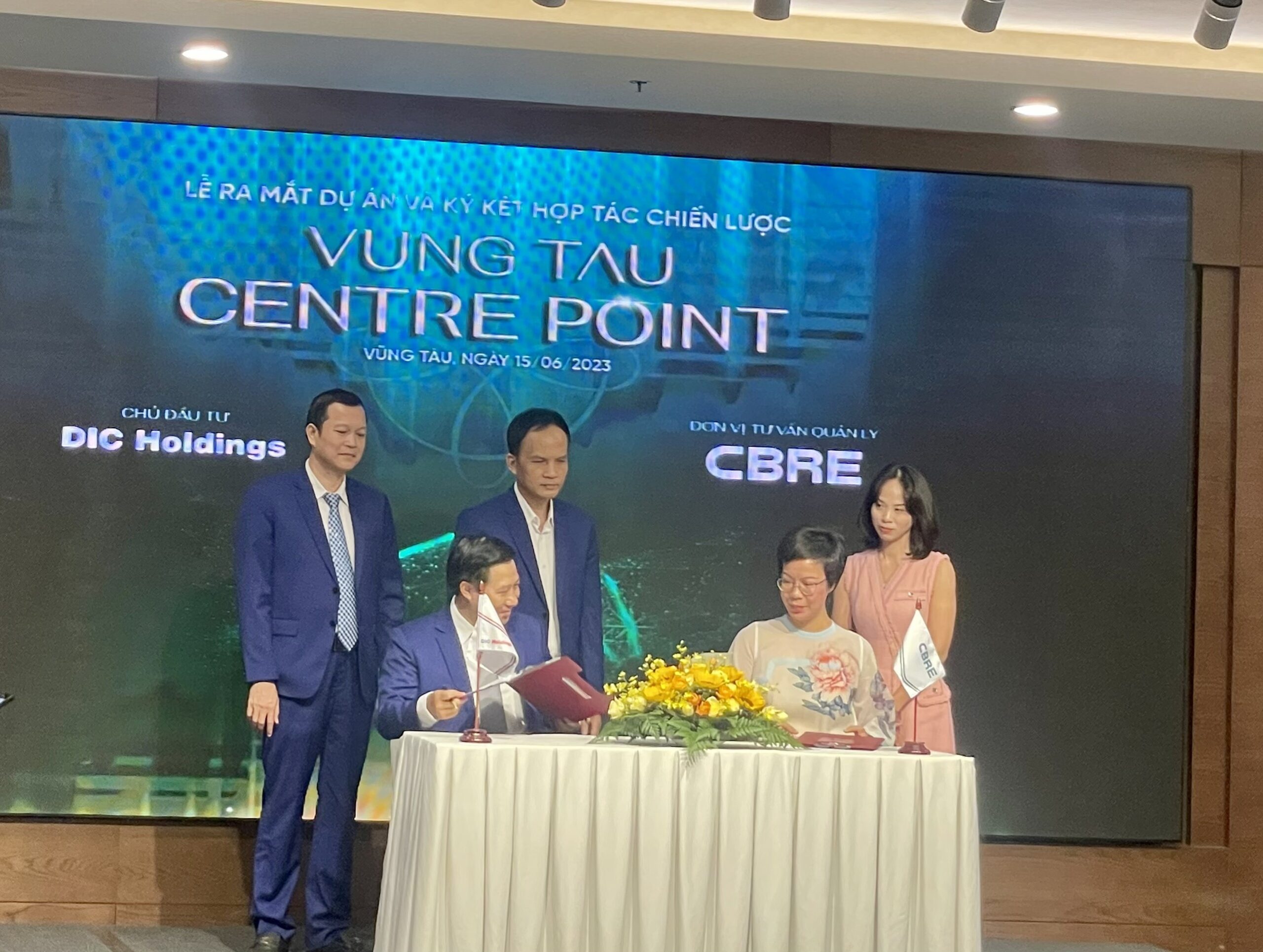 Strategic cooperation signing ceremony of Vung Tau Centre Point Project Strategic cooperation signing ceremony of Vung Tau Centre Point Project