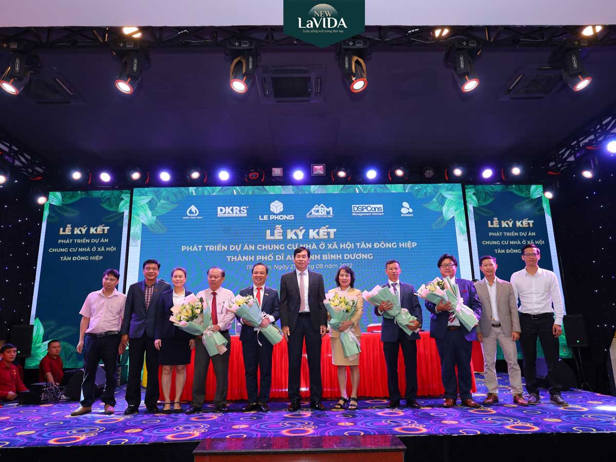 New Lavida Signing of the meeting to develop the New Lavida Di An Joint Stock House - New Lavida