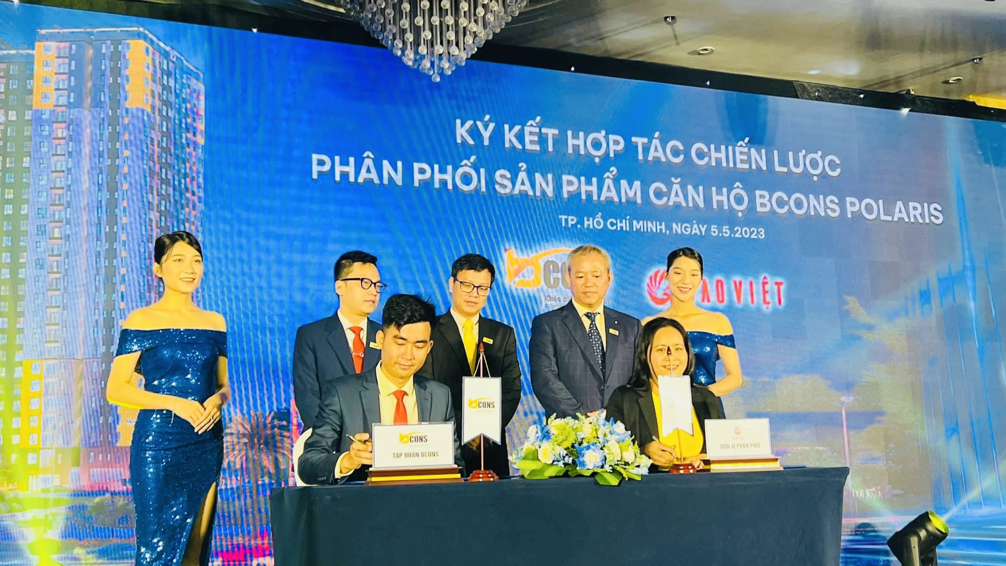 Signing ceremony of cooperation for Bcons Polaris Apartment Project Le Trong Tan Di An Binh Duong Signing ceremony of cooperation for Bcons Polaris Apartment Project Le Trong Tan Di An Binh Duong