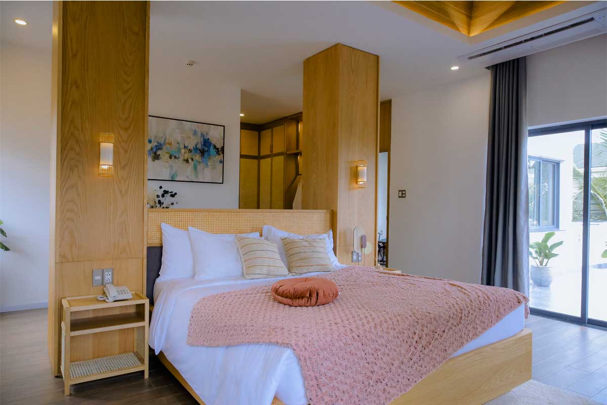 Le Palmier Ho Tram Master bedroom Le Palmier Ho Tram Villa - Le Palmier Ho Tram