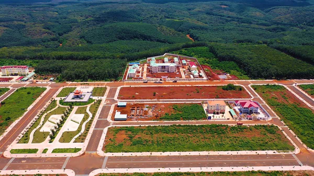 Construction progress of Diamond Centre Point Binh Phuoc project
